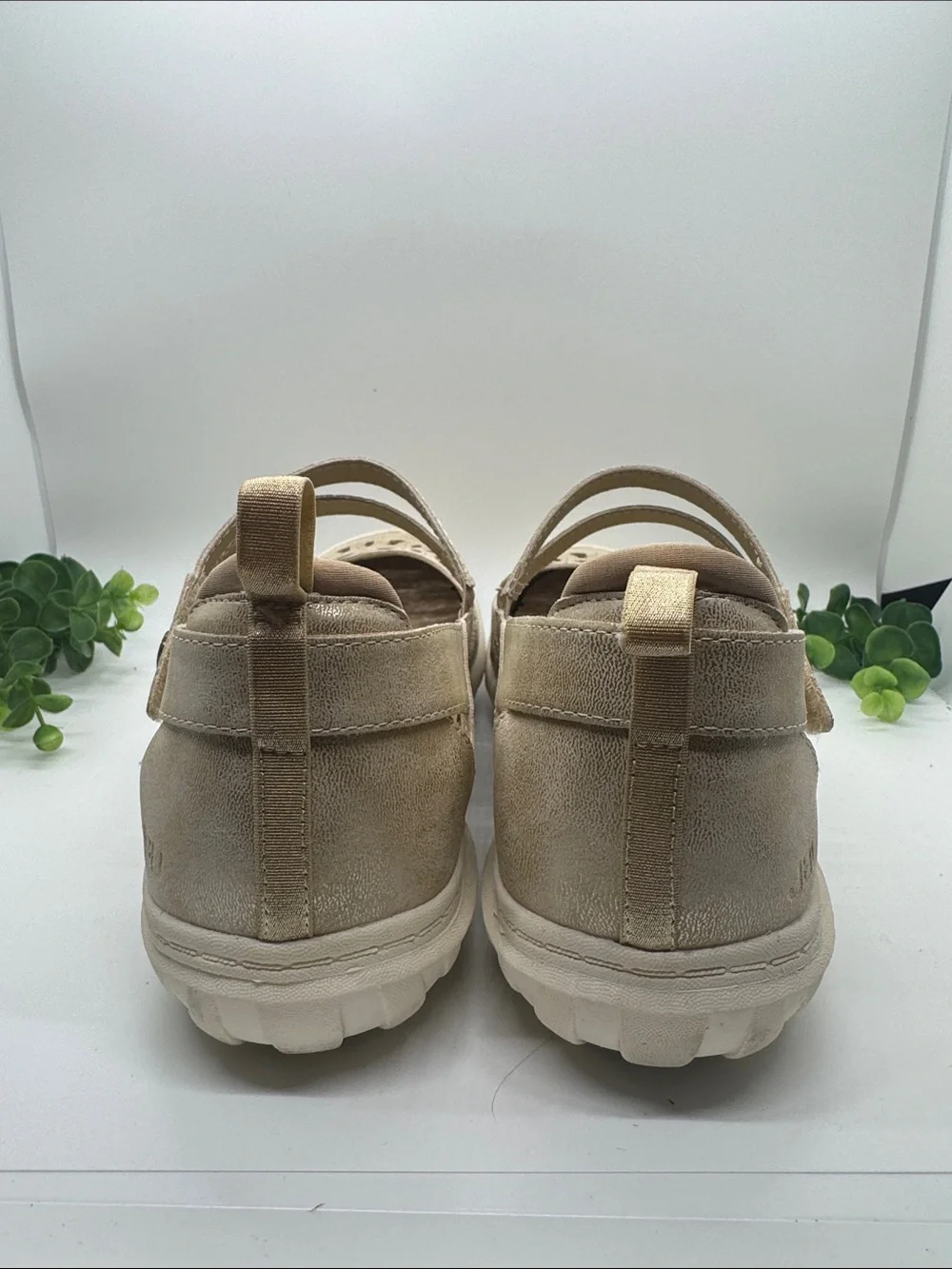 JAMBU Bellerose Encore flats. Size 10